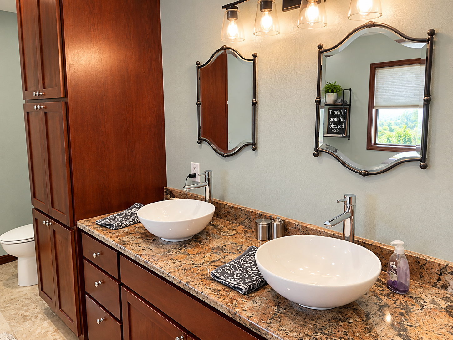 Bathroom vanity